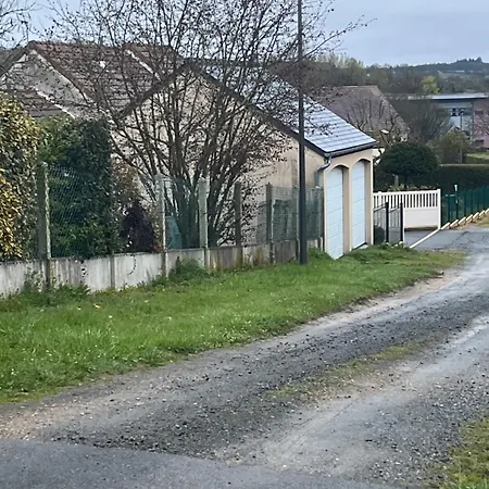 Homestay A 5 Minutes A Pieds Du Chateau, 2 Belles Et Spacieuses Chambres, Sdb, Wc Et Un Garage Prive A 25 Minutes Circuit 24h Le Grand-Luce