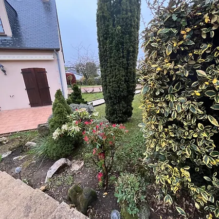 A 5 Minutes A Pieds Du Chateau, 2 Belles Et Spacieuses Chambres, Sdb, Wc Et Un Garage Prive A 25 Minutes Circuit 24h Homestay Le Grand-Luce